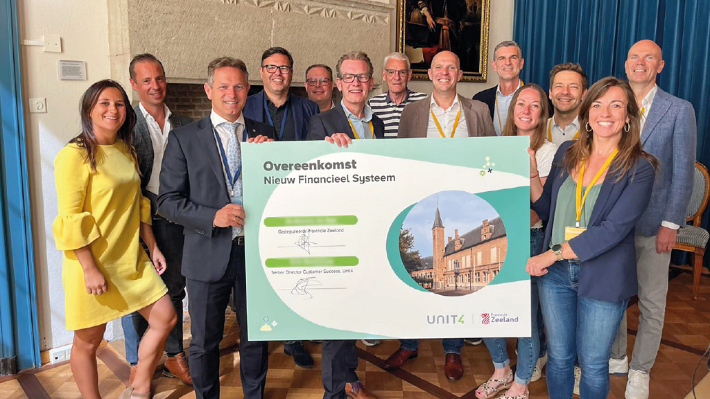 Ondertekening van de overeenkomst voor het nieuwe financiële systeem van Provincie Zeeland